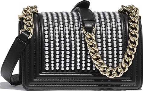 chanel boy bag vertical weave|Chanel belt bag.